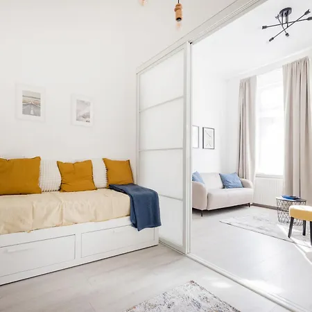 Lägenhet Bright And Cozy Urban Getaway Budapest