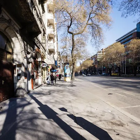 Bright And Cozy Urban Getaway Lägenhet *