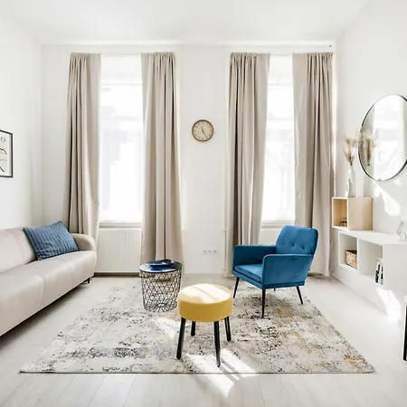 Bright And Cozy Urban Getaway *