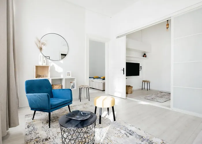 Bright And Cozy Urban Getaway *