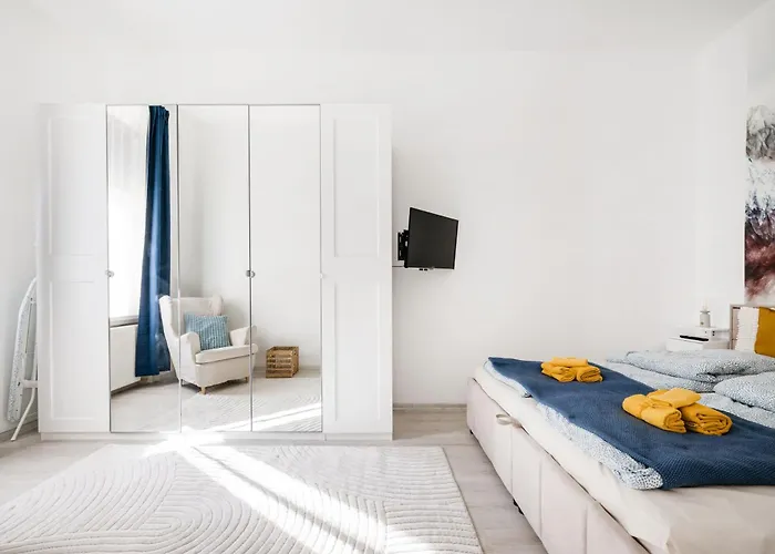 Bright And Cozy Urban Getaway Budapest