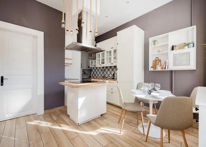 Bright And Cozy Urban Getaway Apartment Budapest